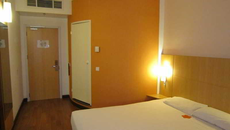 Hotel Ibis Qingdao Ningxia Road Zewnętrze zdjęcie