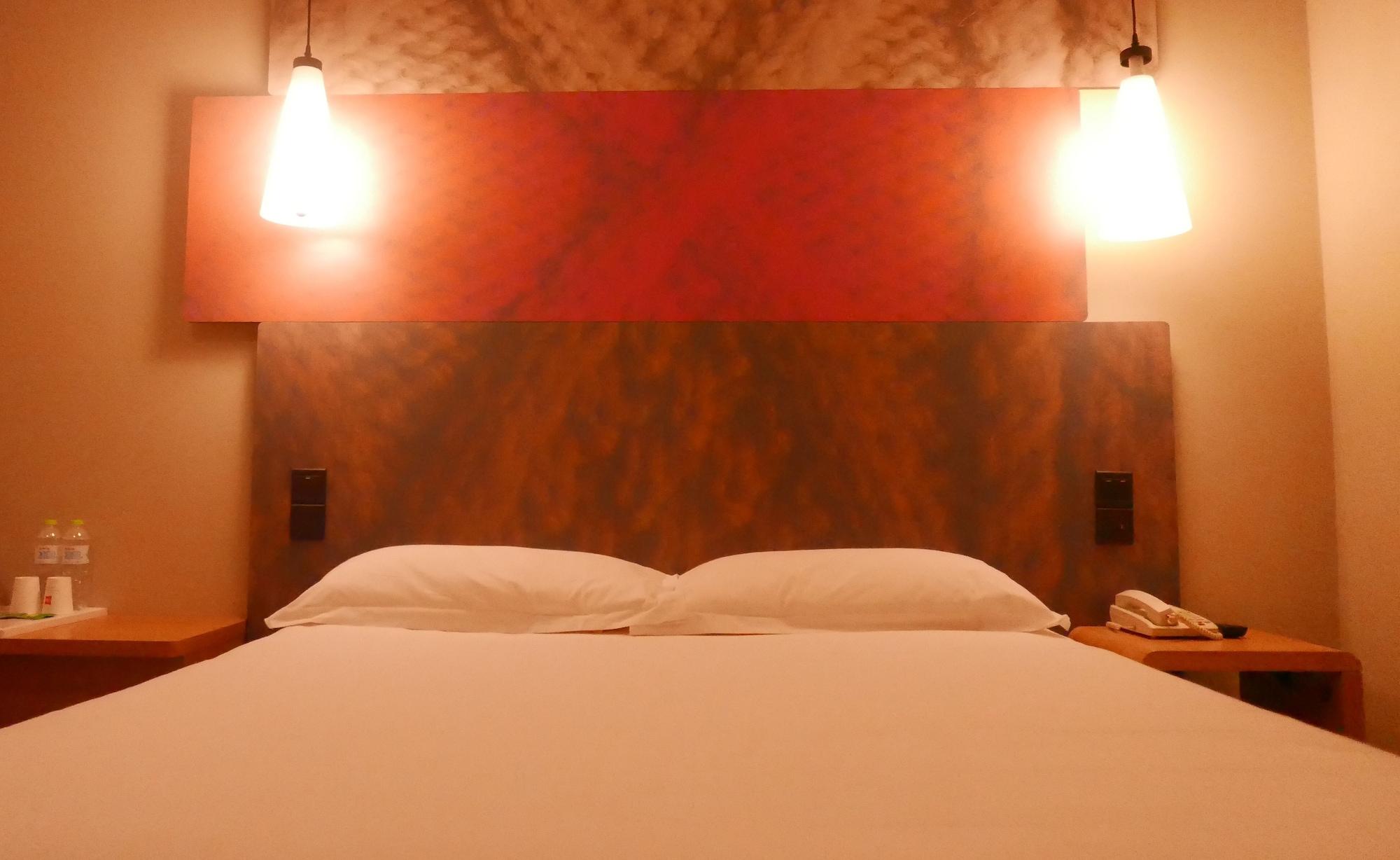 Hotel Ibis Qingdao Ningxia Road Zewnętrze zdjęcie